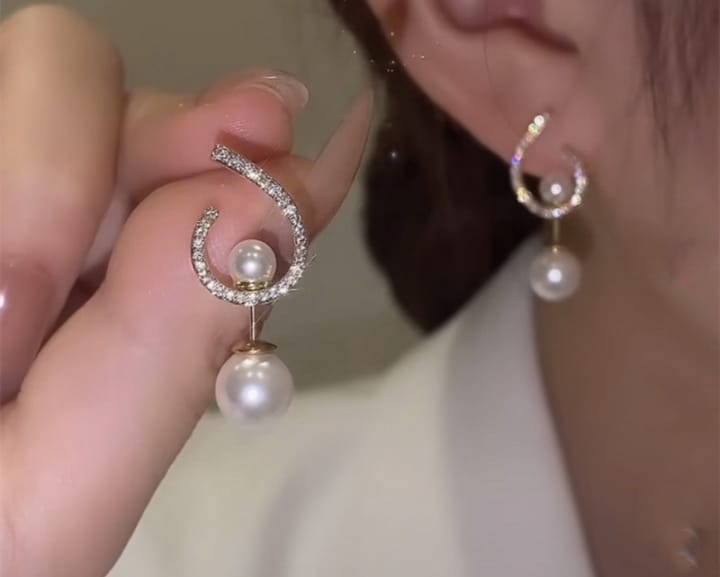 Elegant Zircon Pearl Stone Earrings Material Alloy for girls