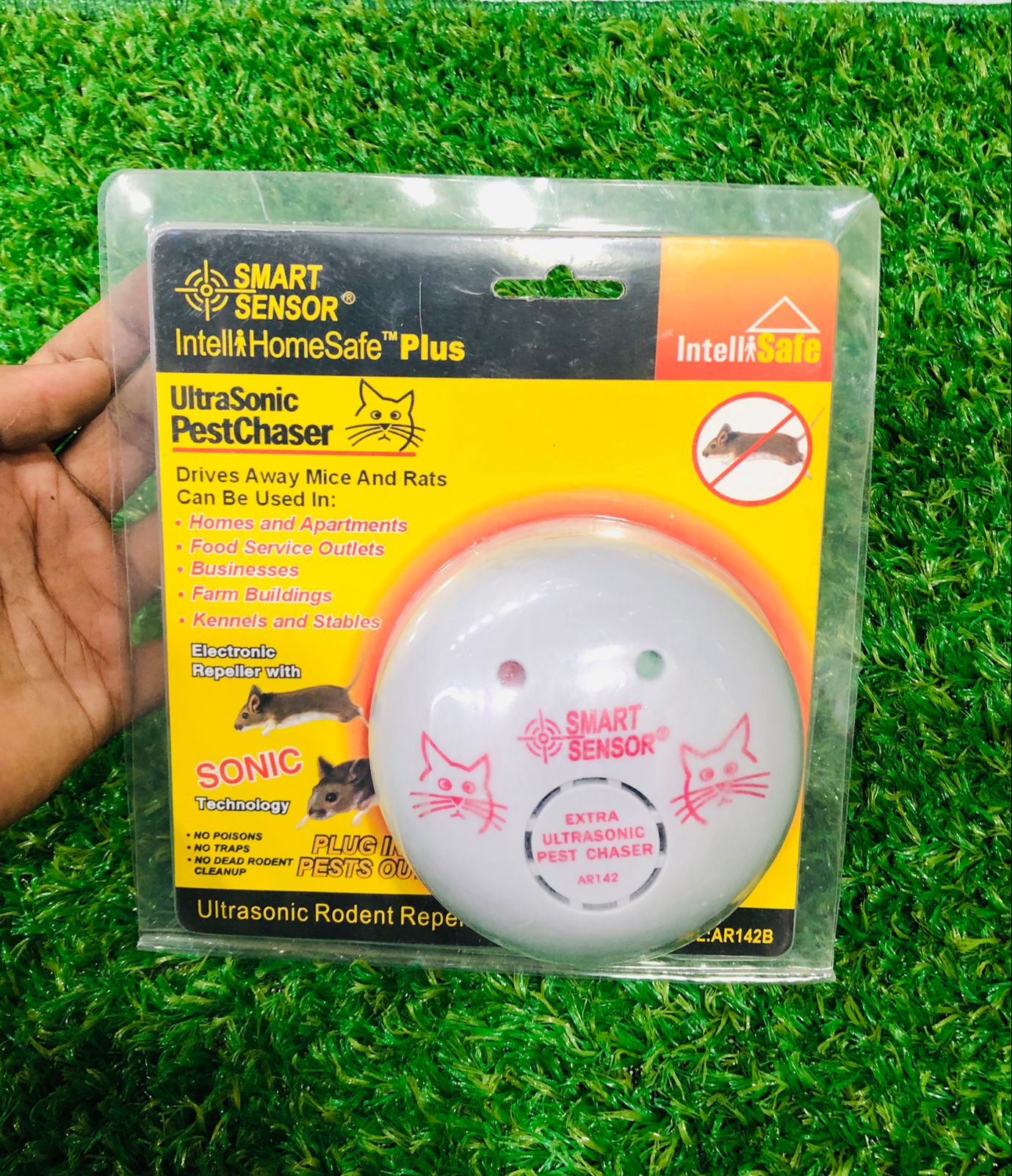 (round shape) Super Ultrasonic Mouse & Mosquito Repeller for Homes And Apartments