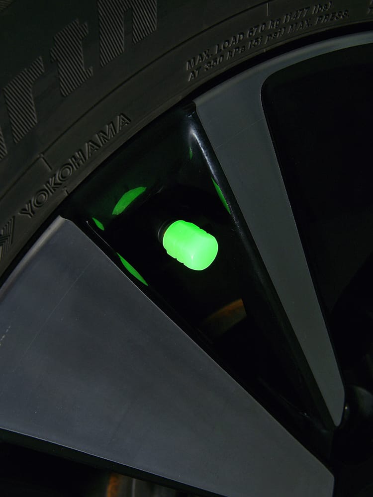 Luminous Valve Motorcycle Bicycle Bike Car Wheel Tyre Hub Cap Fluorescent Night Glowing Luminous Valve Stem Caps Decor