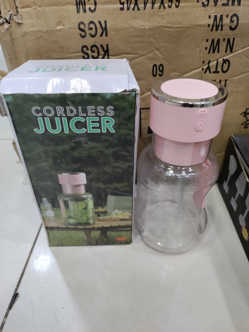 1600ml Portable Electric Rechargeable Cordless Barrel Juicer (Random Color)