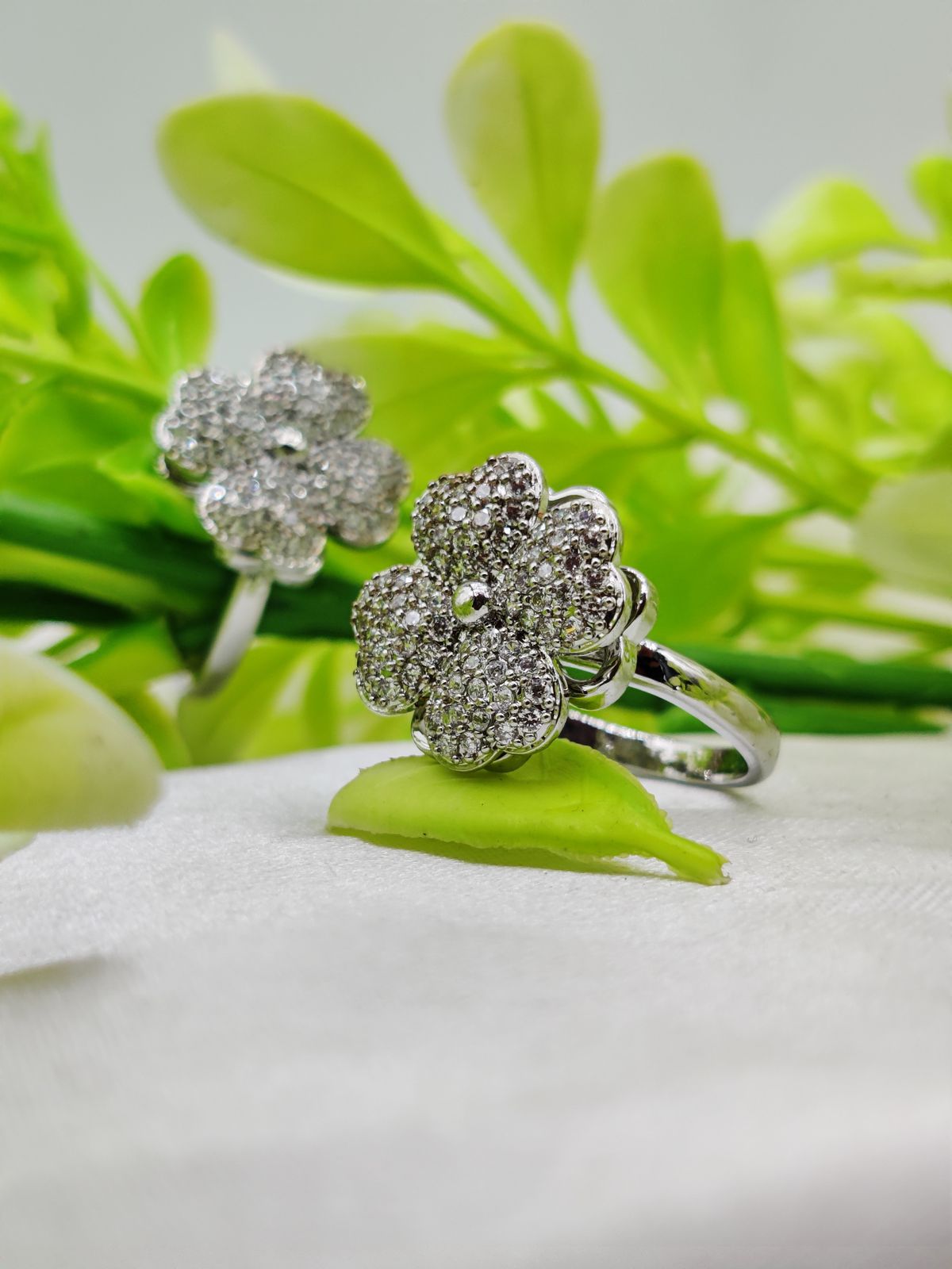 1 Piece Imported Blossoming Elegance Moveable Ring â€“ Gold &amp; Silver Color Options ðŸŒŸ | Luxurious Design Ring | Adjustable Ring | Ring For Girls &amp; Women âœ¨