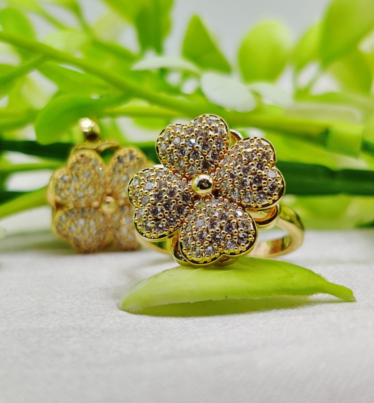 1 Piece Imported Blossoming Elegance Moveable Ring â€“ Gold &amp; Silver Color Options ðŸŒŸ | Luxurious Design Ring | Adjustable Ring | Ring For Girls &amp; Women âœ¨
