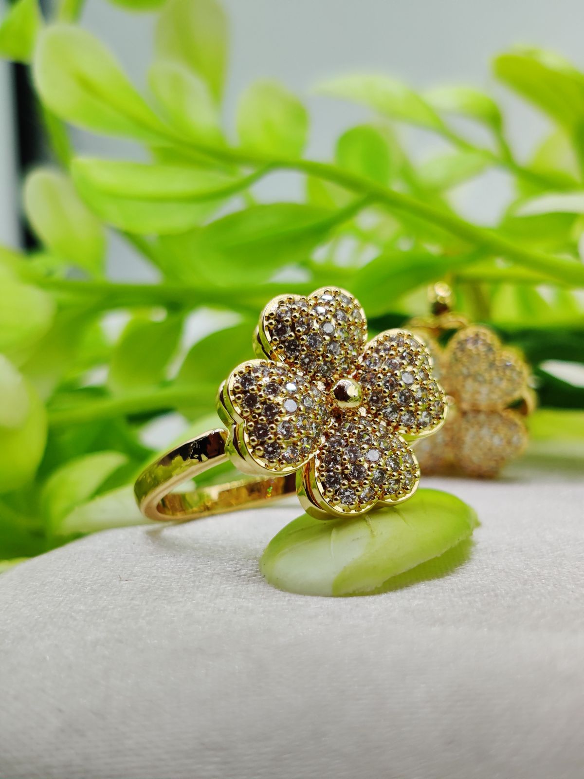 1 Piece Imported Blossoming Elegance Moveable Ring â€“ Gold &amp; Silver Color Options ðŸŒŸ | Luxurious Design Ring | Adjustable Ring | Ring For Girls &amp; Women âœ¨