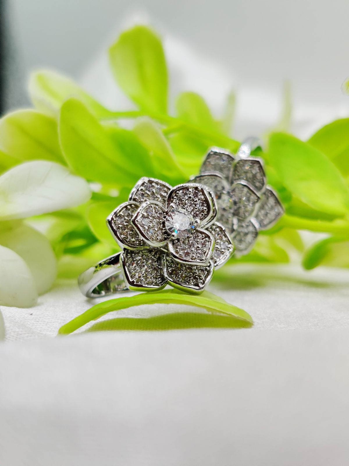 1 Piece Imported Moveable Luxurious Petal Bloom Adjustable Ring â€“ 2 Stunning Color VariantsðŸŒŸ | Luxurious Design Ring | Adjustable Ring | Ring For Girls &amp; Women âœ¨