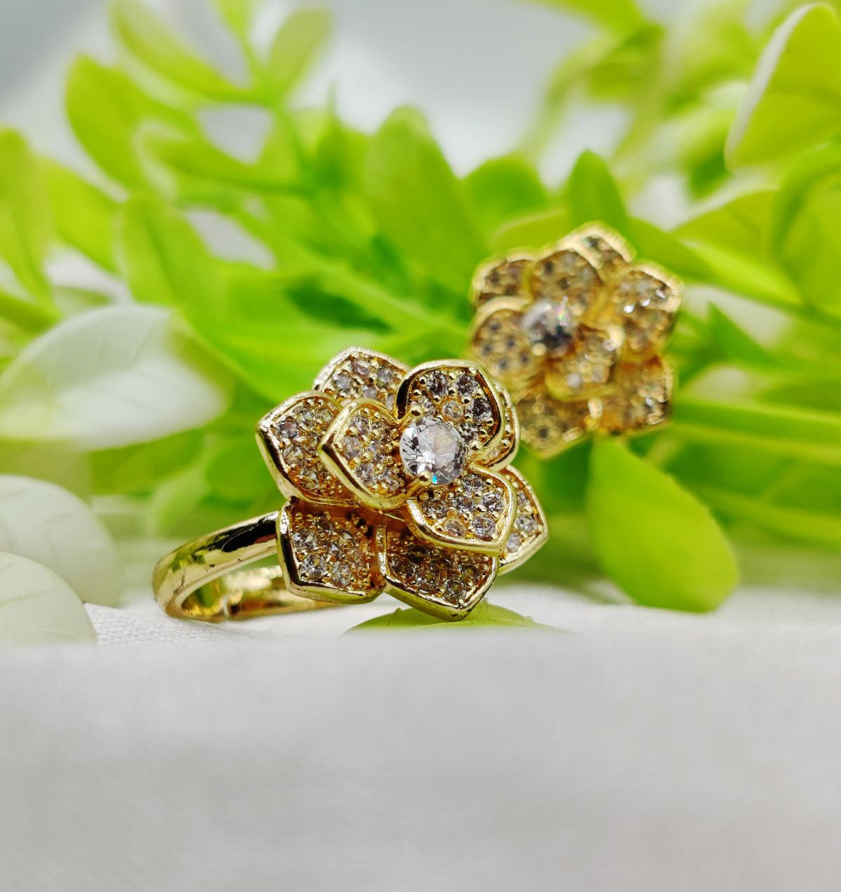 1 Piece Imported Moveable Luxurious Petal Bloom Adjustable Ring â€“ 2 Stunning Color VariantsðŸŒŸ | Luxurious Design Ring | Adjustable Ring | Ring For Girls &amp; Women âœ¨