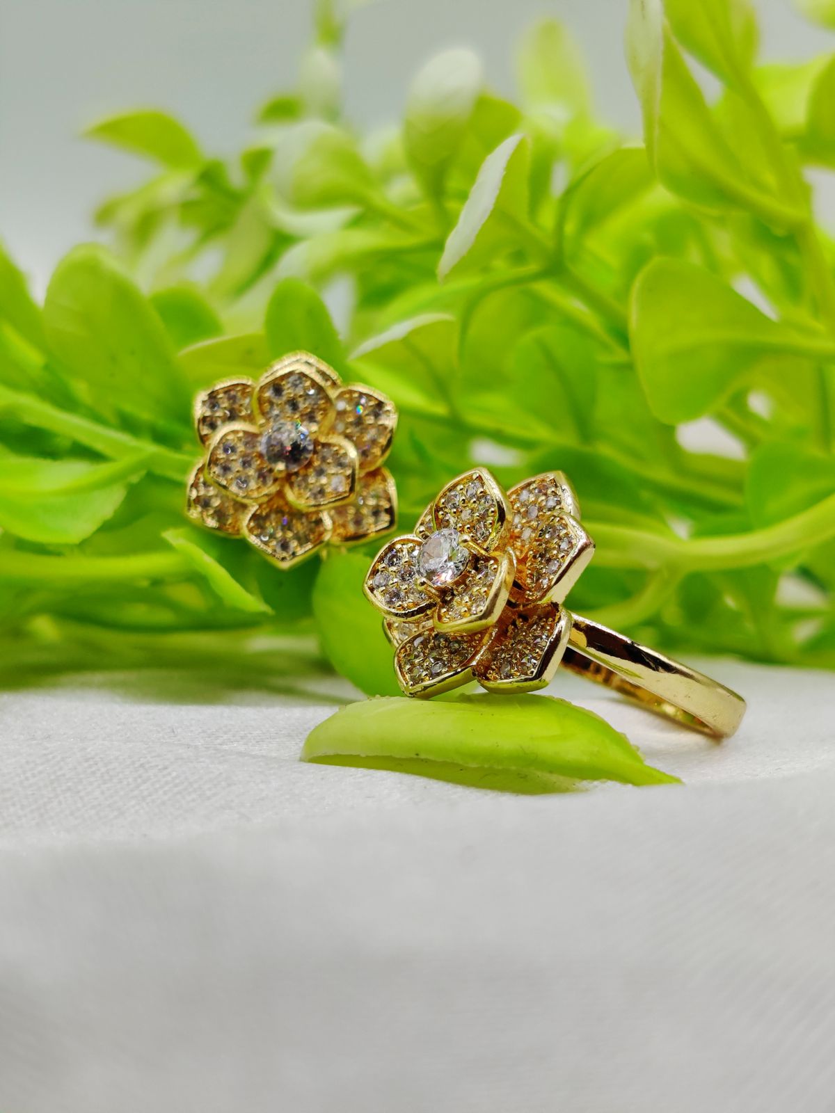 1 Piece Imported Moveable Luxurious Petal Bloom Adjustable Ring â€“ 2 Stunning Color VariantsðŸŒŸ | Luxurious Design Ring | Adjustable Ring | Ring For Girls &amp; Women âœ¨