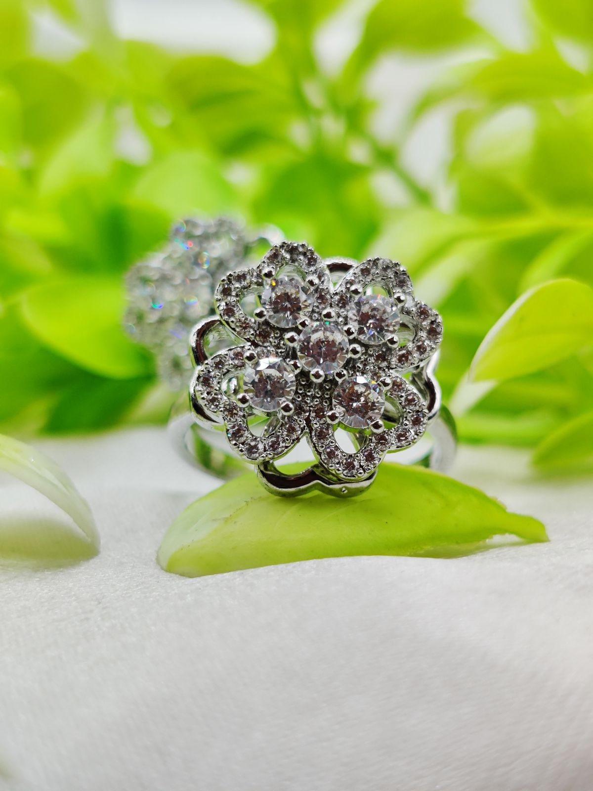 1 Piece Imported Elegant Moveable Floral Cluster Ring with Sparkling Zircon Detailing ðŸŒŸ | Luxurious Design Ring | Adjustable Ring | Ring For Girls &amp; Women âœ¨