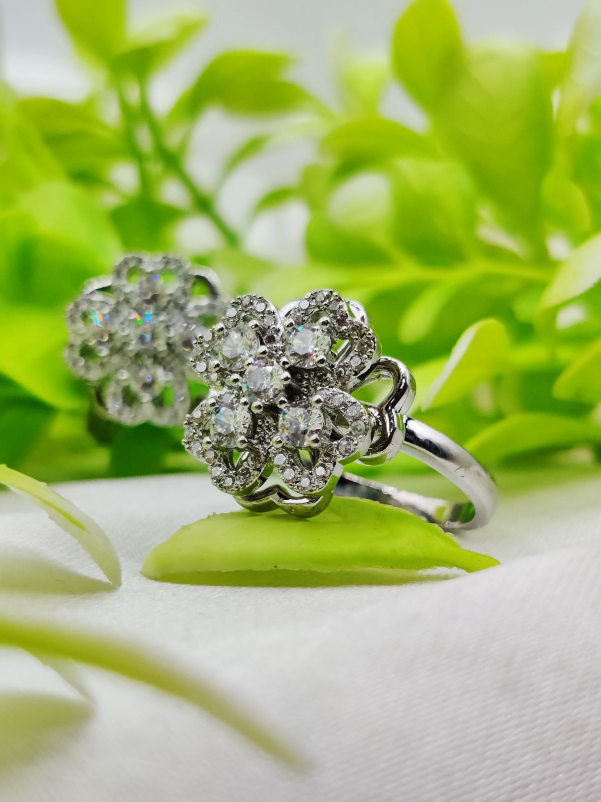 1 Piece Imported Elegant Moveable Floral Cluster Ring with Sparkling Zircon Detailing ðŸŒŸ | Luxurious Design Ring | Adjustable Ring | Ring For Girls &amp; Women âœ¨