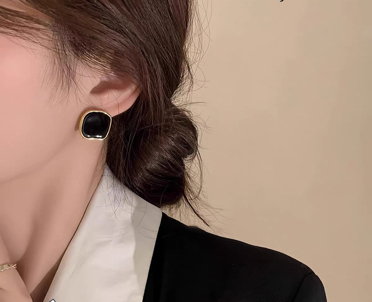 French Square Earrings Elegant Metallic Personalized Irregular Square Earrings Vintage Geometric Studs for Party Gifts Women's Accessories Stylish
